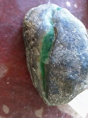 广西有一种石头很像玉石